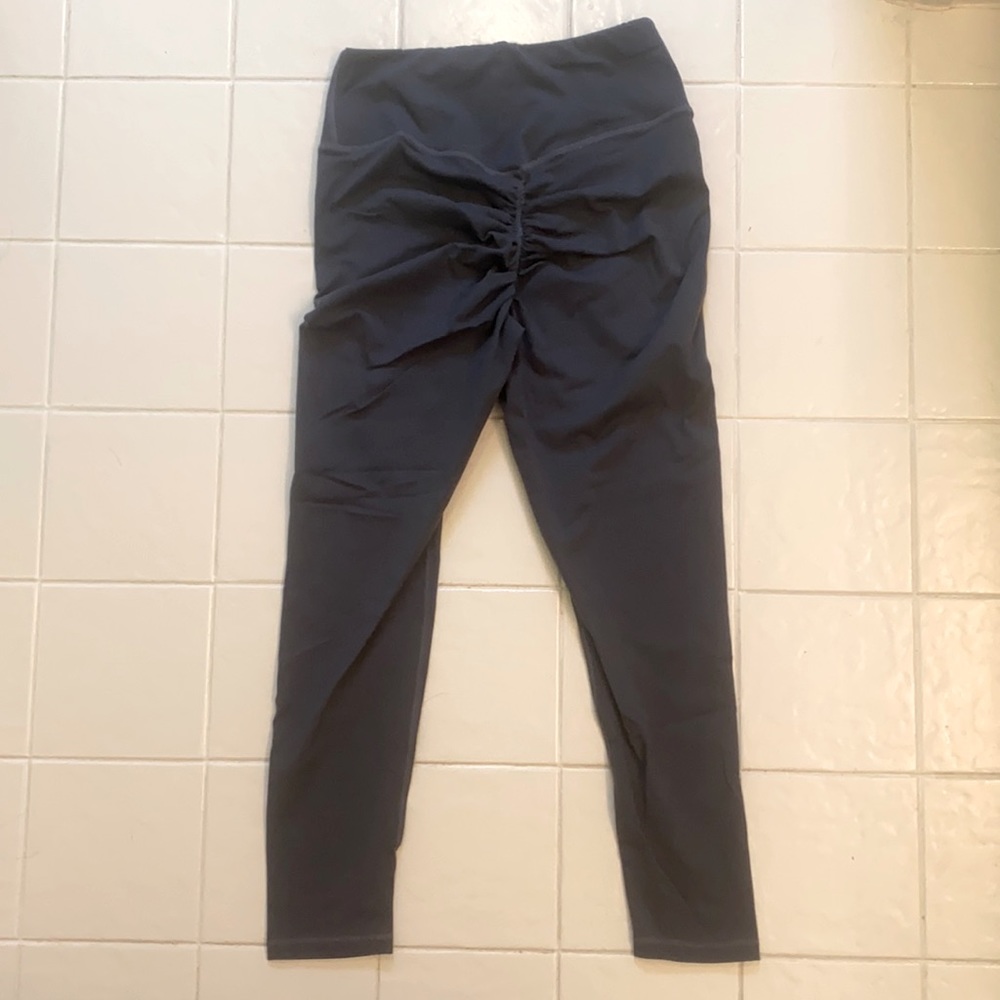 Leggings with Butt Scrunch